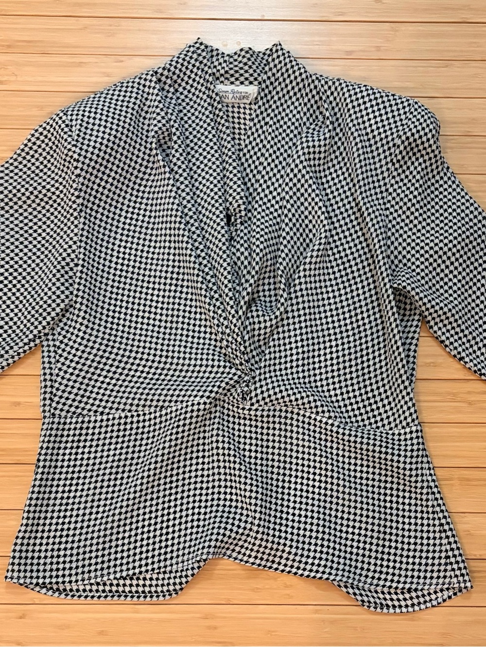 Sonya Ratay for San Andre Black & White Houndstooth Twist-Front Women’s Top sz10